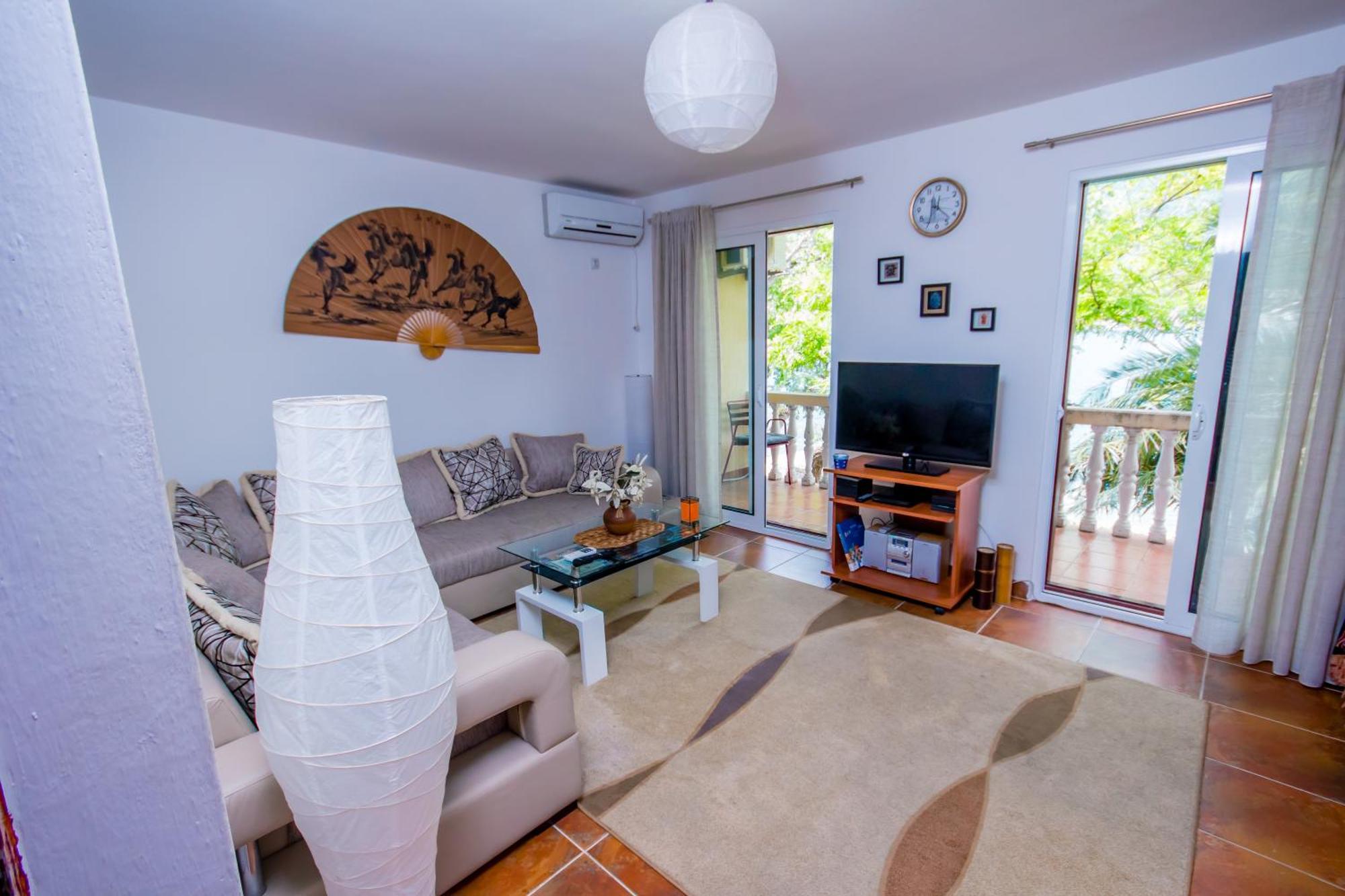Apartments Beachfront Котор Экстерьер фото