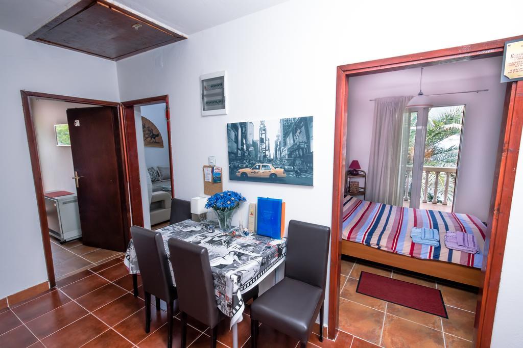 Apartments Beachfront Котор Экстерьер фото