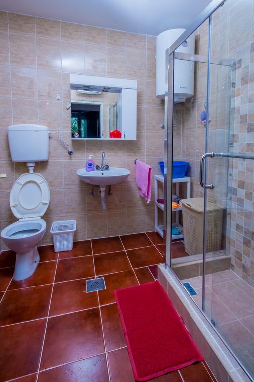 Apartments Beachfront Котор Экстерьер фото